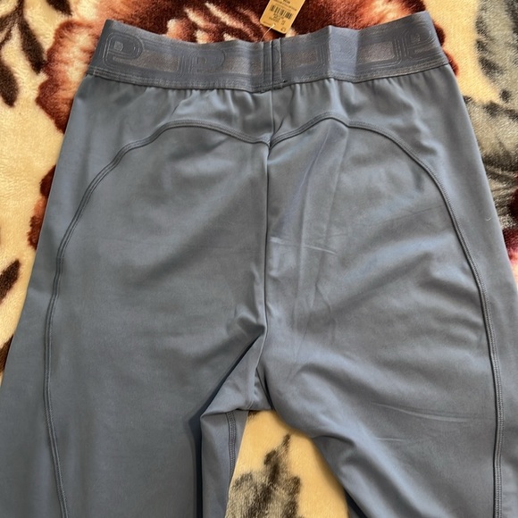 NWT PINK ULTIMATE HIGH-WAIST LEGGINGS SIZE M - Picture 4 of 5